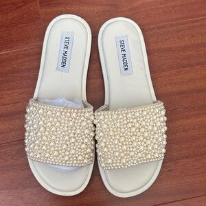 Steve Madden Pearl Embellished Cream Sandals